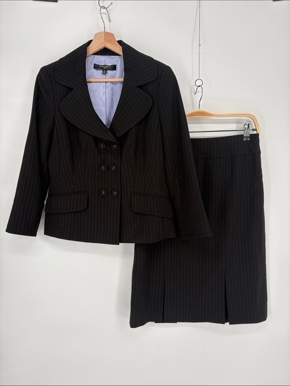 👛 Nine West Black purple Pinstripe Skirt Suit